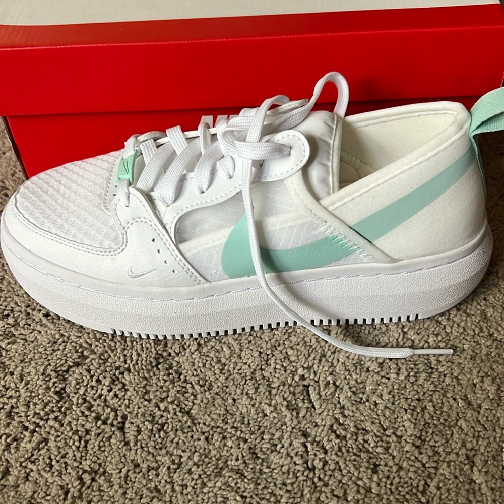 New Nike Womens Court Vision Alta Shoes